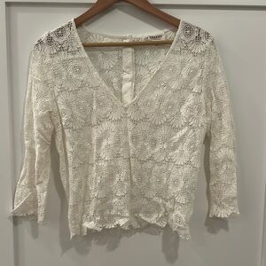 Sezane Cream Lace Fitted Blouse with 3/4 Sleeves